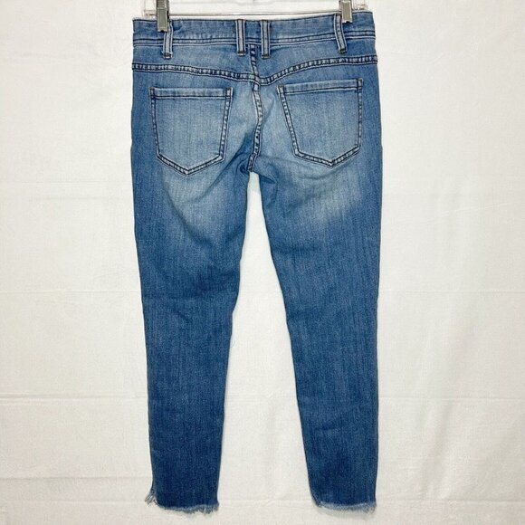 Free People Women's Skinny Low Rise Distressed Raw Hem Jeans Blue Size (26x25) - Picture 4 of 7